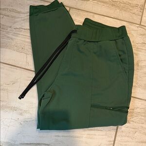 Fabletics Women’s XL Hunter Green On-Call Scrubs Joggers